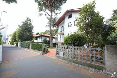 PORZIONE DI BIFAMILIARE A TORTORETO