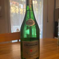 bottiglia in vetro acqua san pellegrino (piena)