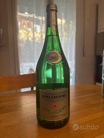 bottiglia in vetro acqua san pellegrino (piena)