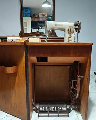 Macchina da cucire Singer 191M vintage