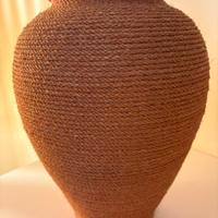 vaso homemade in terracotta rivestito in corda 