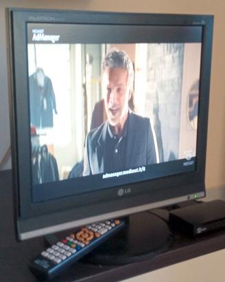 TV monitor LG 17" con ricevitore DVB T2 Telesystem