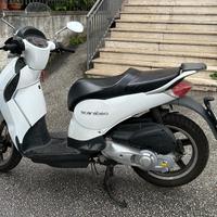 scarabeo 125