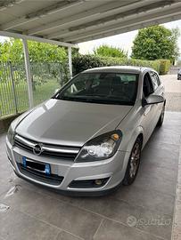 Opel astra h 1.6