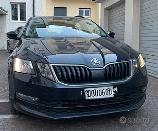 Skoda Octavia SW 2.0 tdi 150cv DSG7