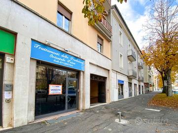 NEGOZIO A BRESCIA