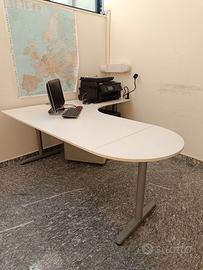 Scrivania angolare per ufficio