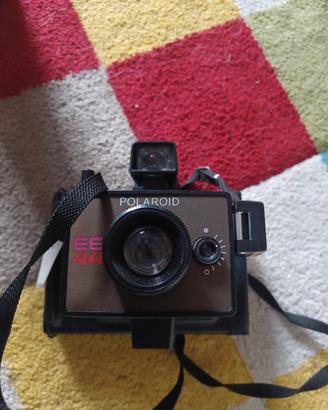 macchina fotografica polaroid EE44