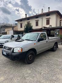 Nissan NP300 2.5 D 2P Cassone Lungo