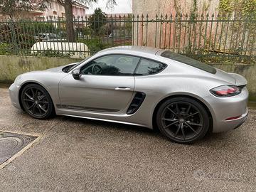 PORSCHE CAYMAN 718 T