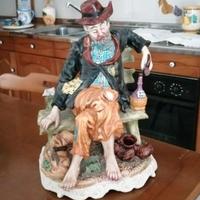 Statua "uomo ebbro" in ceramica di Capodimonte
