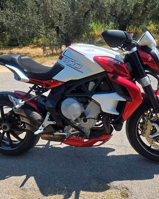Brutale Dragster  800 abs 2014 finanziabile 
