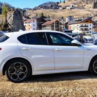 Alfa Romeo Stelvio Q4 Veloce 210cv