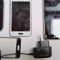 Stock cellulari  leggere  tutto 