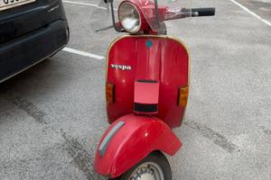 Vespa 150 arcobaleno