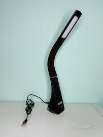 Lampada a led regolabile da scrivania