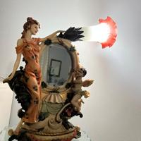 Lampada Liberty in Porcellana con Dama e Angelo