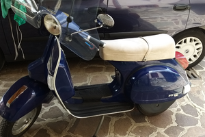 Vespa 150 arcobaleno