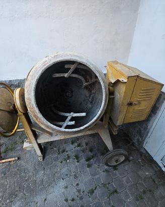 betoniera 300l perfettamente funzionante 