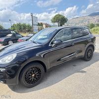 PORSCHE CAYENNE DIESEL NAVI PASM LED