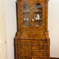 Secrétaire con alzata in noce-stile Luigi XV