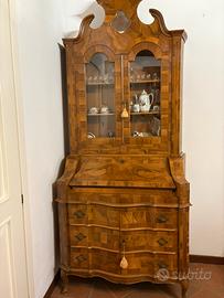 Secrétaire con alzata in noce-stile Luigi XV