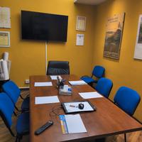Stanza arredata in studio professionale
