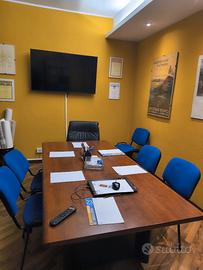 Stanza arredata in studio professionale