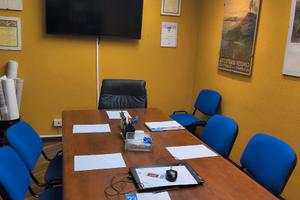 Stanza arredata in studio professionale