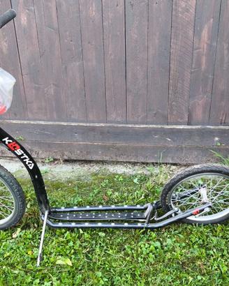 Bicicletta monopattino con accessori