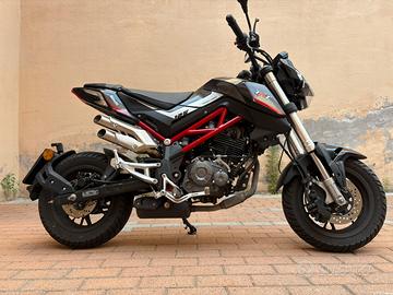 Moto-125-Benelli