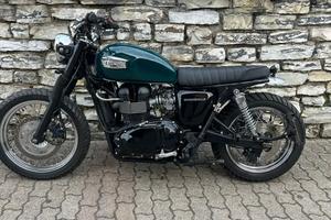 TRIUMPH BONNEVILLE 800