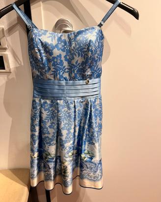 Abito elegante donna floreale