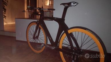 Bicicletta telaio carbonio
