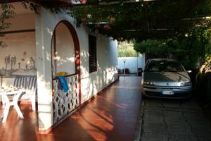 Casa indipendente con giardino