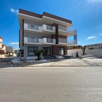 Locale Commerciale Amira