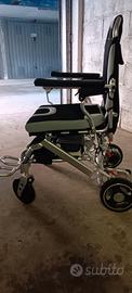 SEDIA A ROTELLE ELETTRICA CON COMANDO JOYSTICK