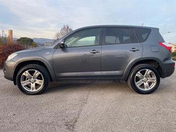 Toyota RAV 4 RAV4 Crossover 2.2 D-Cat A/T 150 CV E