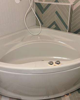 Vasca da bagno angolare