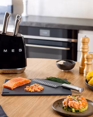 CEPPO 6 COLTELLI SMEG NERO