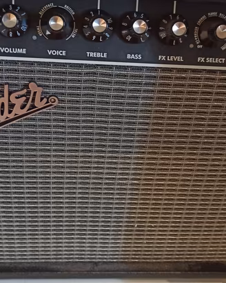 AMPLIFICATORE PER CHITARRA   FENDER CHAMPIONS 20