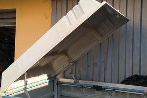 Carrello con gancio traino