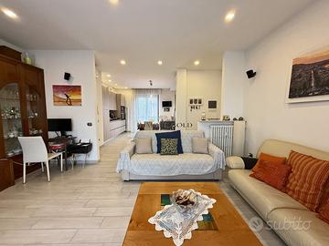 Ampio trilocale con balconi e cantina