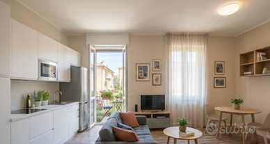 Trilocale con BALCONE- PRIMA PORTA