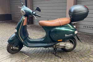 Vespa ET4 125 – 2001 – 32.958 km – con bauletto