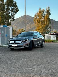 MERCEDES GLA 200d Automatic