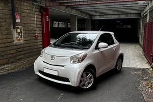 Toyota iq
