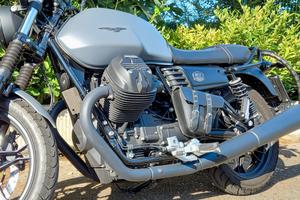 Moto Guzzi V7 III Stone ABS