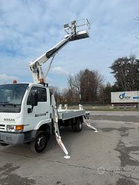 Piattaforma aerea Nissan