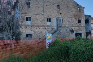 RUSTICO CON TERRENO Sant'elpidio a Mare